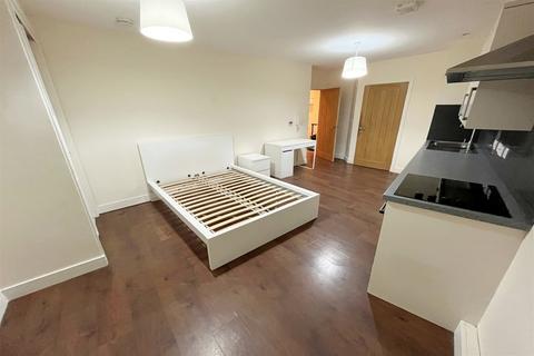 Studio to rent, Bournemouth