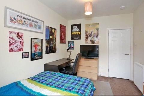 3 bedroom flat to rent - Froghall Gardens, Aberdeen, AB24