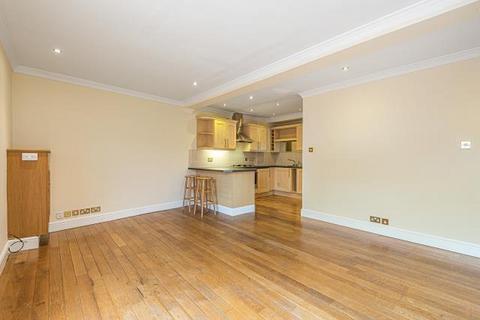 2 bedroom flat to rent, Buckingham Street,  Aylesbury,  HP20