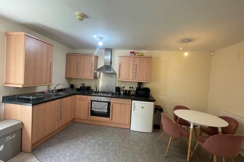 2 bedroom flat to rent, The Ridings, Wirral CH43