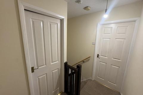 2 bedroom terraced house to rent, 51 Cwrt Llwyn Fedwen Morriston Swansea