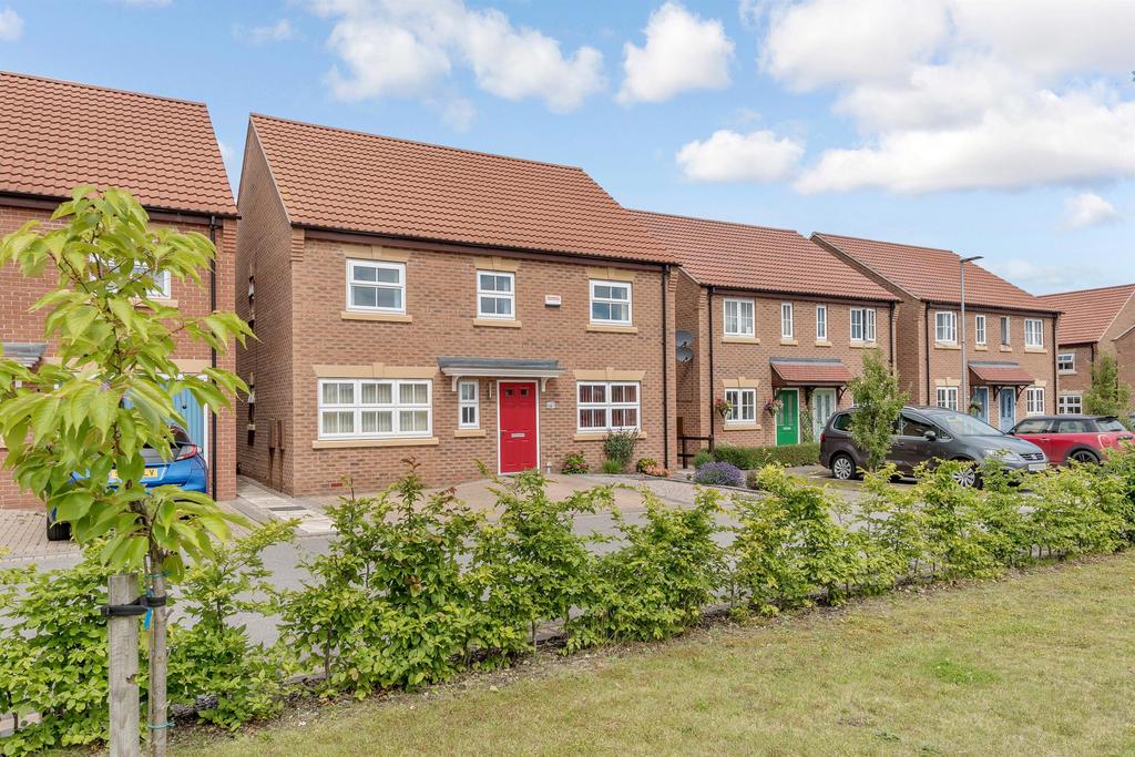 Hamilton Way, Coningsby, Lincs, LN4 4ZW 4 bed detached house £280,000