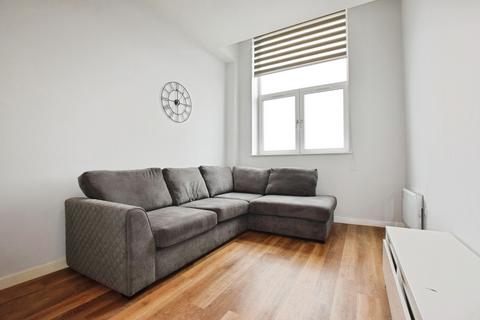 1 bedroom apartment to rent, Tate House, New York Road