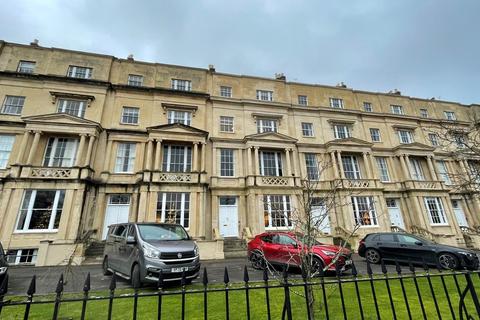 3 bedroom apartment to rent, Evelyn Court, Cheltenham