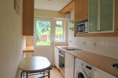 1 bedroom ground floor flat to rent, Brent Moor Road, Bramhall
