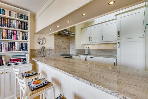 2 bedroom flat to rent, Hereford House, 11 Ovington Gardens, Knightsbridge, London
