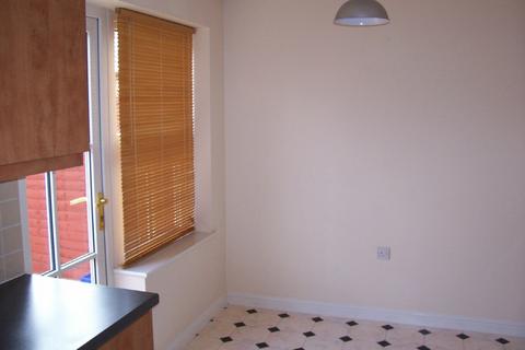 2 bedroom terraced house to rent, Fox Close, West Midlands B75