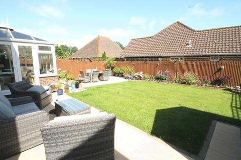 5 bedroom detached house for sale, Hawkinge, FOLKESTONE