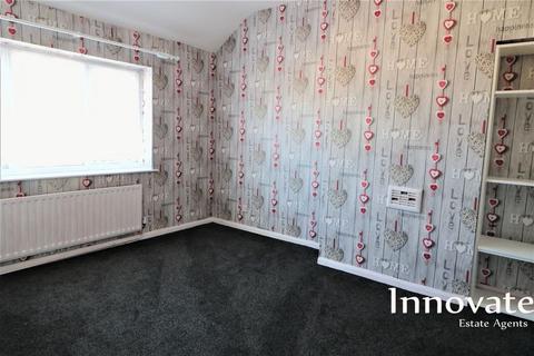 3 bedroom semi-detached house to rent, Wallace Road, Oldbury B69