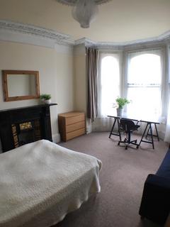 6 bedroom terraced house to rent, Plymouth PL4
