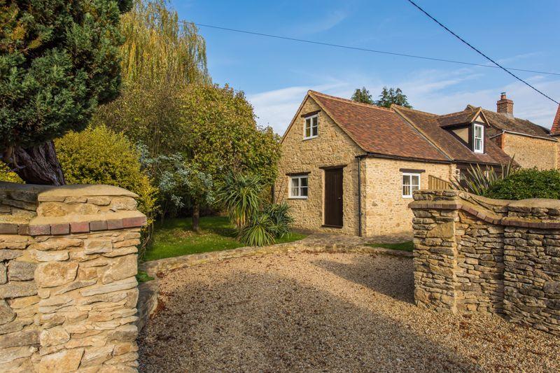 Mill Road, Marcham 2 bed cottage  £359,950