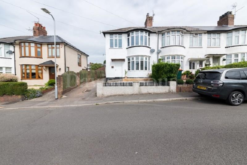 Lyndhurst Avenue, Newport, Gwent. NP20 3GB 3 bed semidetached house