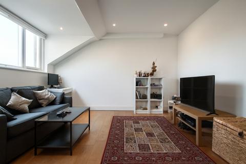 1 bedroom flat to rent, Burghley Road, Kentish Town, NW5