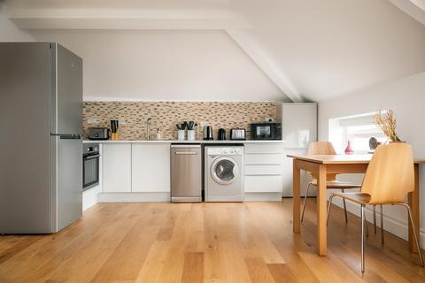 1 bedroom flat to rent, Burghley Road, Kentish Town, NW5