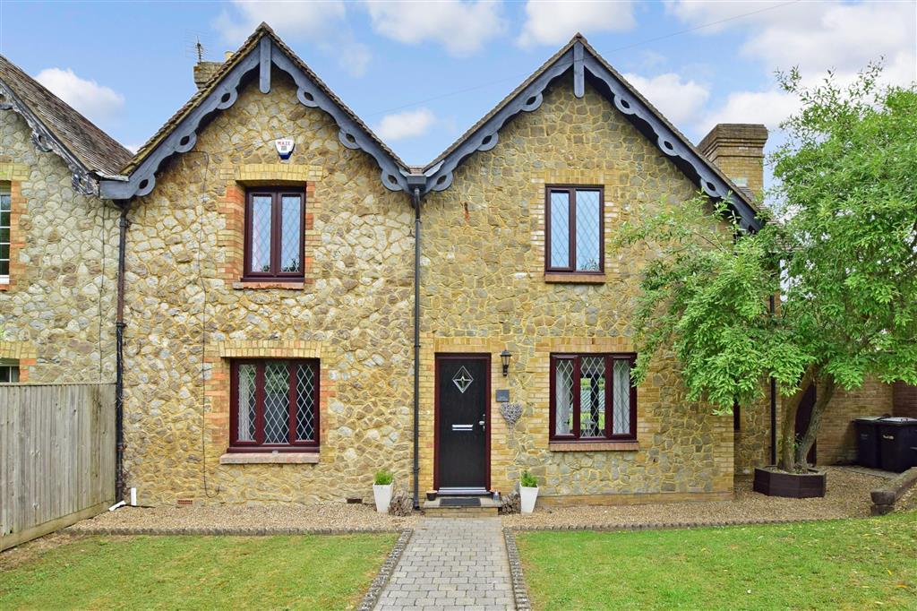 Hermitage Lane, Maidstone, Kent 3 bed semidetached house £415,000
