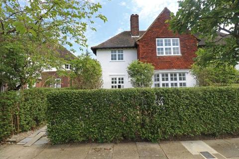 3 bedroom semi-detached house to rent - Brookland Rise, Hampstead Garden Suburb, NW11