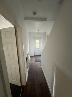 3 bedroom semi-detached house to rent, Seathwaite Avenue, Blackpool FY4