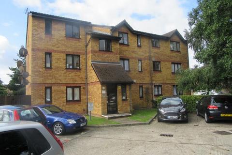 1 bedroom flat to rent, Celadon Close, Enfield