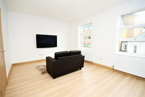 3 bedroom flat to rent, St Pauls road, Islington