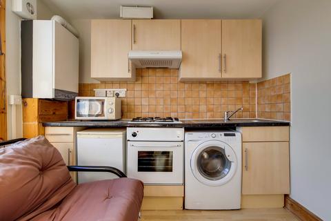1 bedroom flat to rent, Blackburn Road, West Hampstead NW6