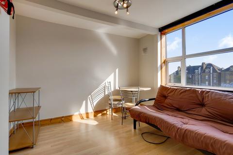 1 bedroom flat to rent, Blackburn Road, West Hampstead NW6