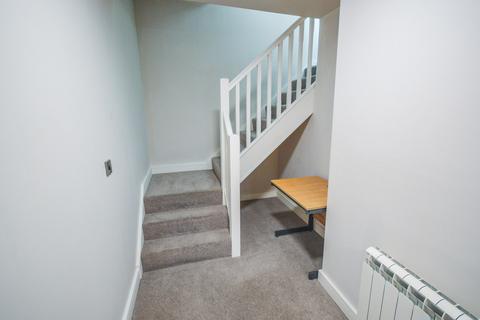 2 bedroom apartment to rent, The Downs, Altrincham