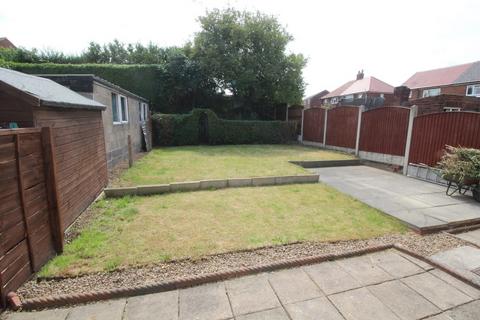 3 bedroom semi-detached house to rent, Queen Elizabeth Drive, Normanton
