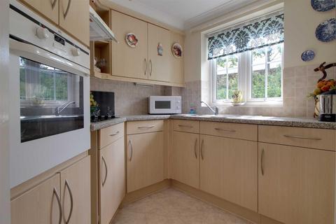 1 bedroom retirement property for sale, Daffodil Court, Newent