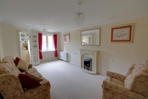 undefined, Daffodil Court, Newent