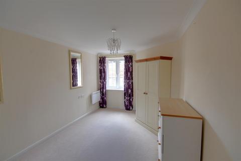 undefined, Daffodil Court, Newent