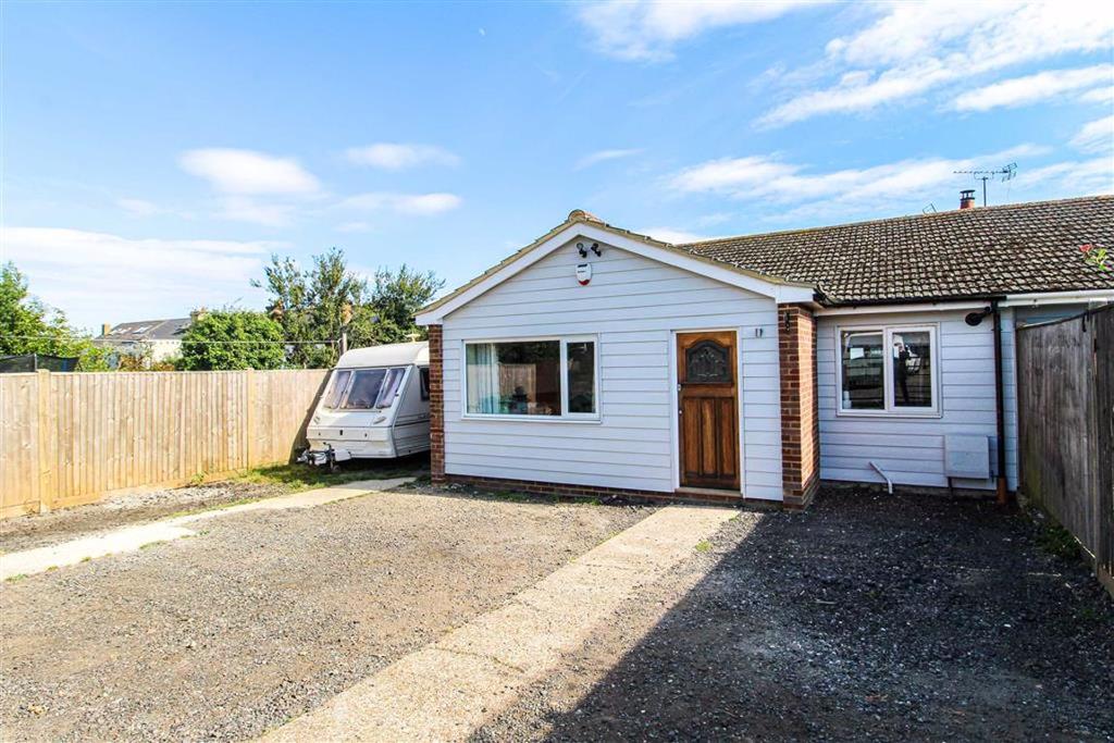 Brede Valley View, Icklesham, East Sussex 3 bed semidetached bungalow