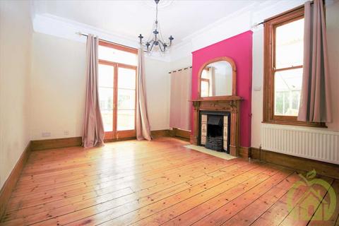 5 bedroom detached house to rent, Billets Lane, Hornchurch