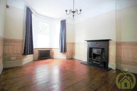5 bedroom detached house to rent, Billets Lane, Hornchurch