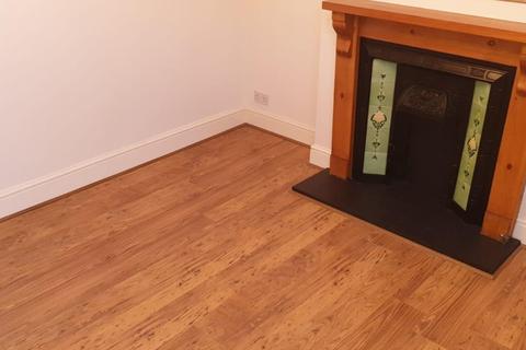 3 bedroom terraced house to rent, Central Road  Leicester