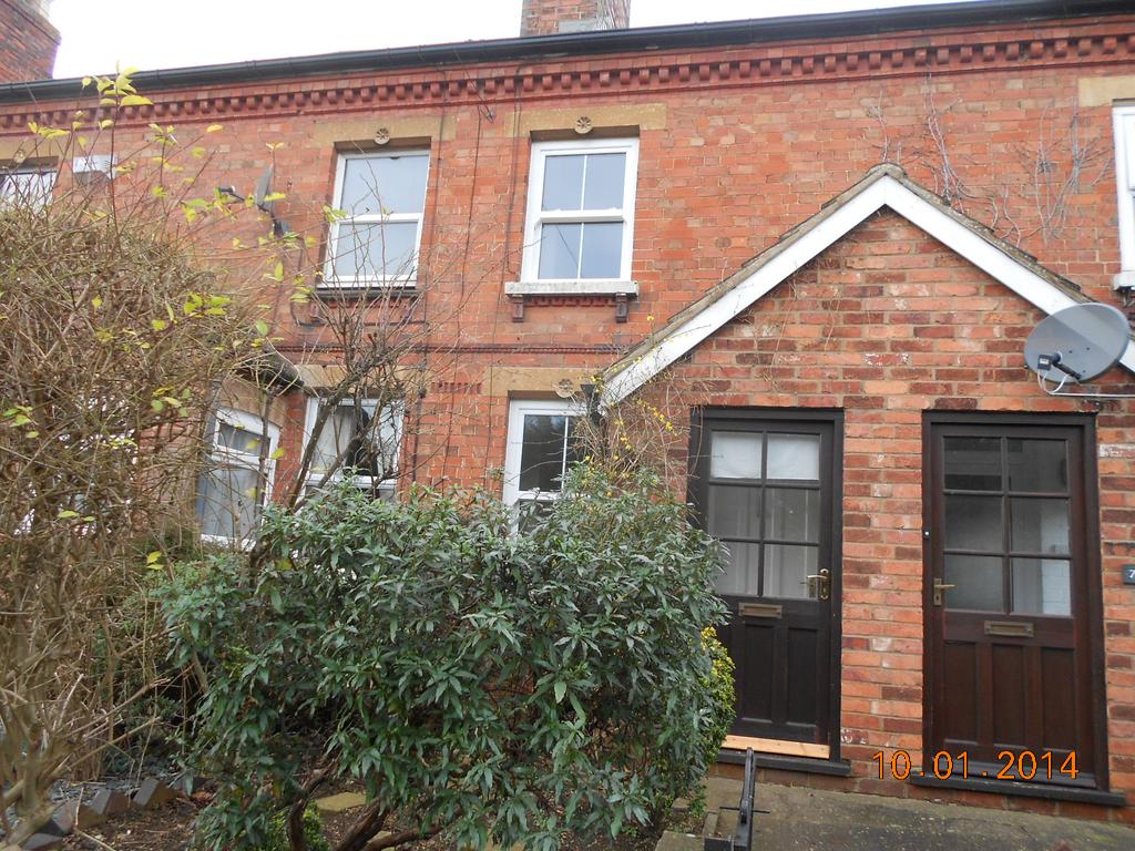 West Road, Oakham LE15 2 bed terraced house £580 pcm (£134 pw)