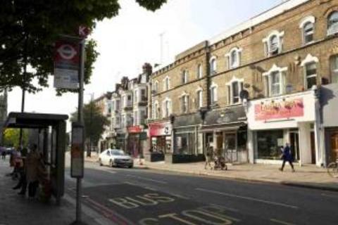 2 bedroom flat to rent, Upper Richmond Road , Putney SW15