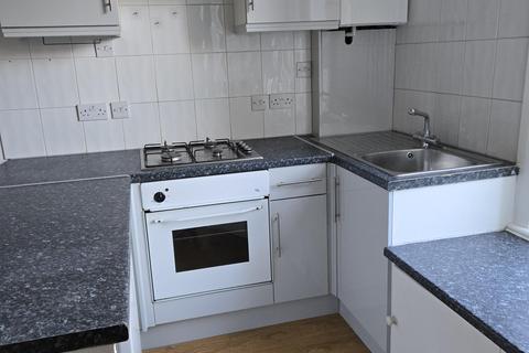 2 bedroom flat to rent, Upper Richmond Road , Putney SW15