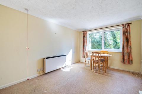 1 bedroom apartment to rent, Surbiton,  Surrey,  KT6