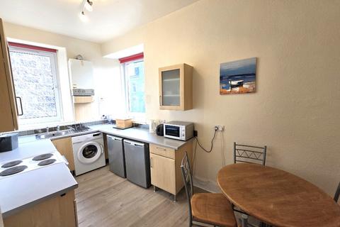 2 bedroom flat to rent, Esslemont Avenue, Aberdeen, AB25