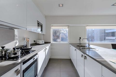 2 bedroom flat to rent, 161 Fulham Road SW3