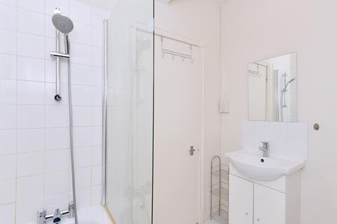 2 bedroom flat to rent, Pelham Court SW3