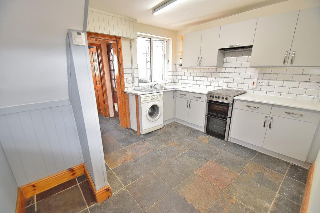 Wareham 2 bed terraced house to rent £1,050 pcm (£242 pw)