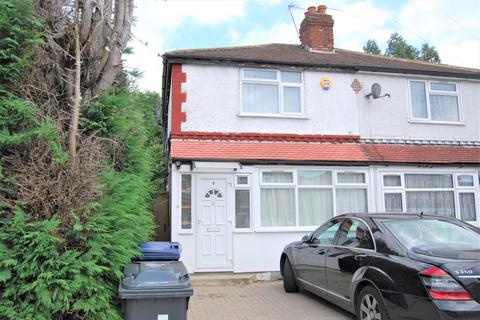 1 bedroom flat to rent, Wood End Close, Northolt UB5