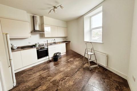 2 bedroom apartment to rent, Station Road, Leeds LS18