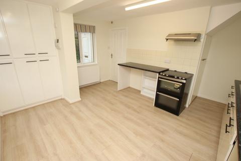 2 bedroom townhouse to rent, Jos Lane, Shepley, Huddersfield