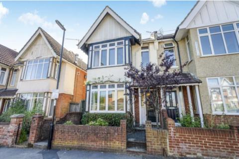 3 bedroom semi-detached house to rent, Highfield Crescent , Southampton