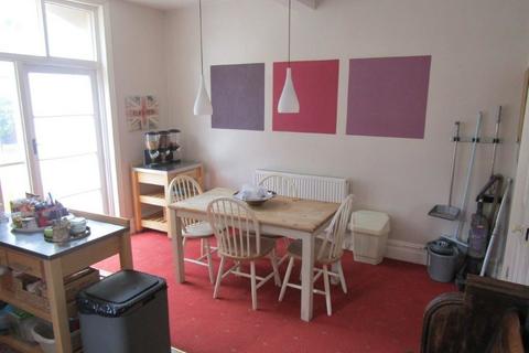 3 bedroom semi-detached house to rent, Highfield Crescent , Southampton