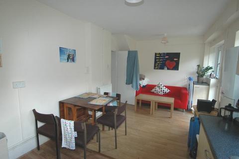 4 bedroom terraced house to rent - Rickman Street, London