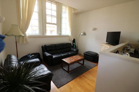 1 bedroom apartment to rent, 15 City Exchange