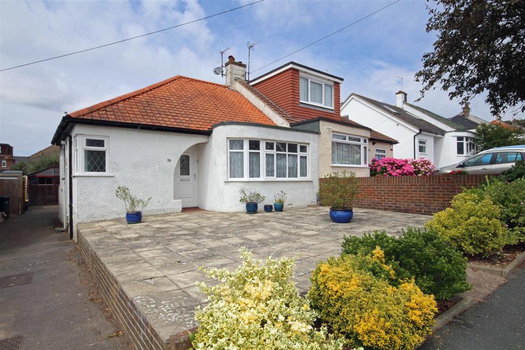 Thornhill Avenue, Patcham, Brighton 2 bed semidetached bungalow £